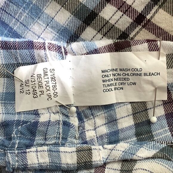 Gap Classic Fit Lightweight Plaid Button Down Shirt - Picture 4 of 6